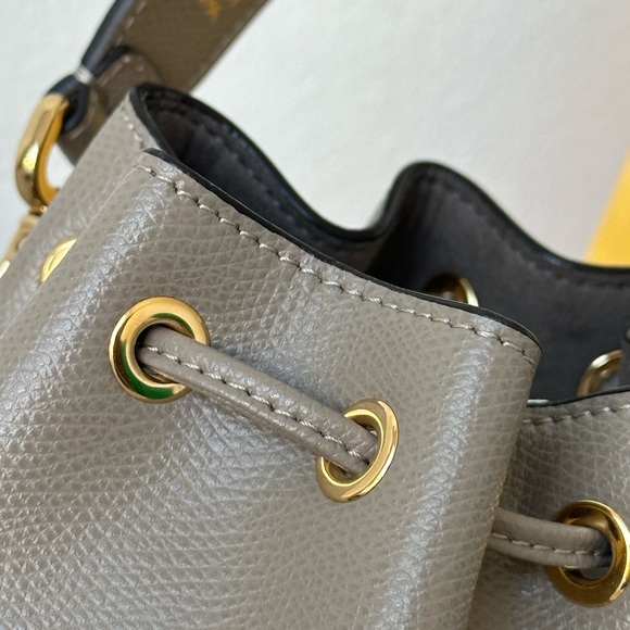 Fendi Mon Tresor Beige leather mini-bag - Picture 10 of 16
